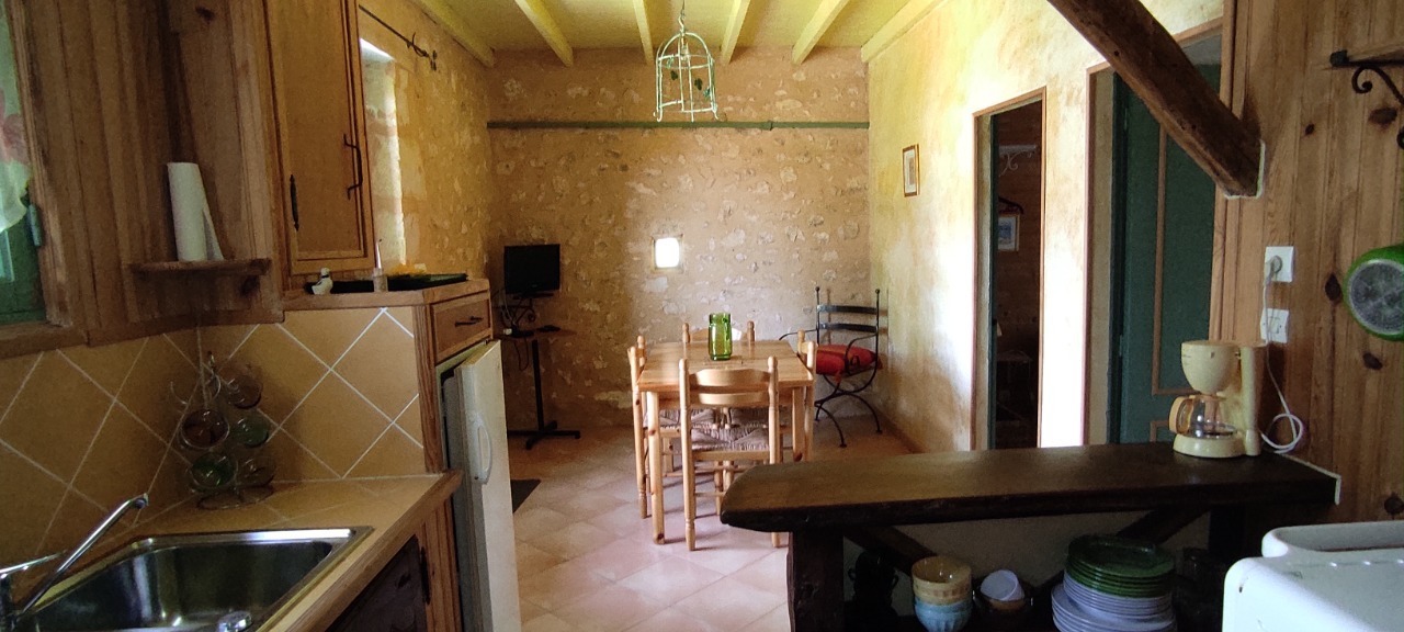 Photo RARE  SUR LE SECTEUR !!! Maison en pierre + gîte + dépendances, le tout sur 9 796 m² en bordure de la rivière Dordogne image 20/20