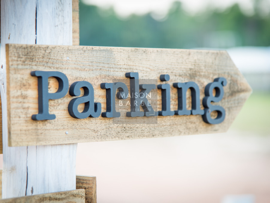 Photo vente parking oise chantilly image 1/1