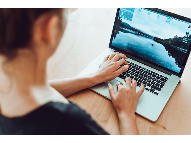 (Recherche une femme très motivée bénévole)