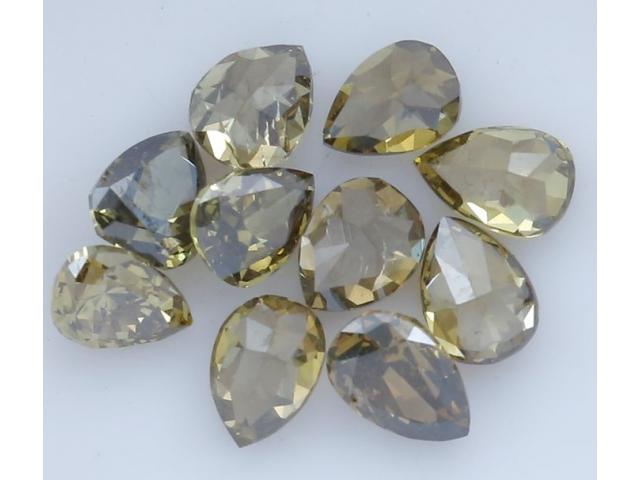 10 diamants colorés en forme de poire – 1,53 ct