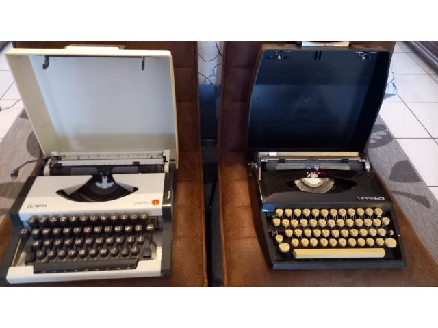 2 Machine à écrire ancienne