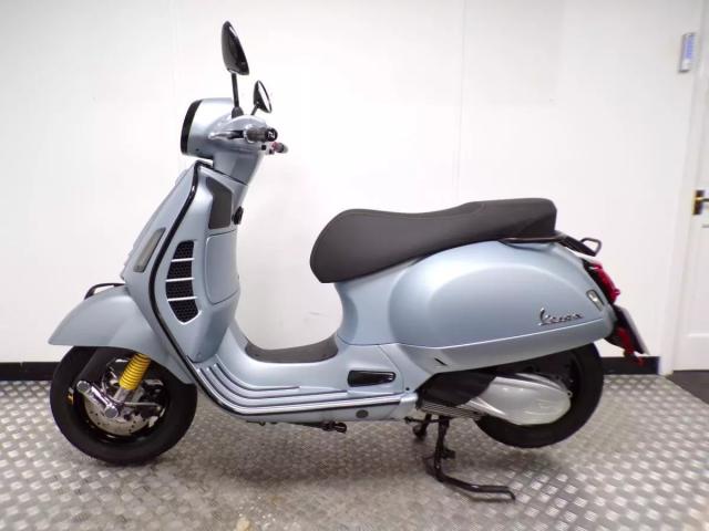 2023 PIAGGIO VESPA GTS 300 SUPERTECH