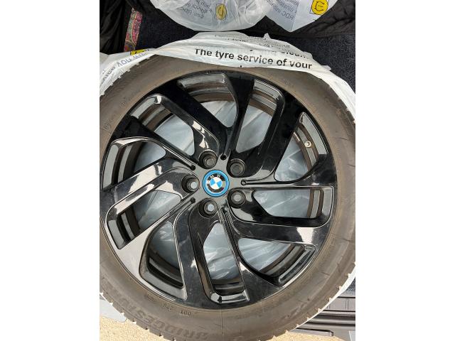 Photo 4 pneus hiver bridgestone avec jantes  BMW i3 image 1/2