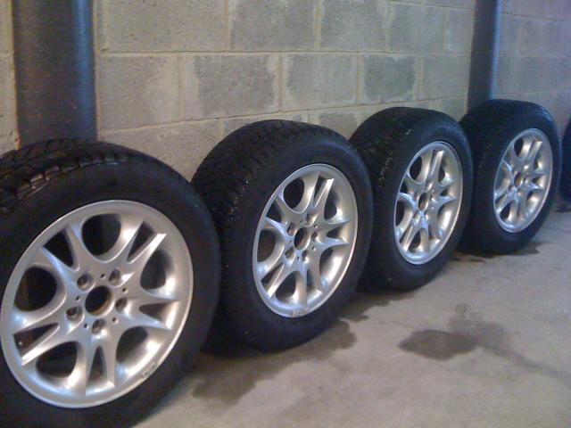 4 pneus neige Dunlop