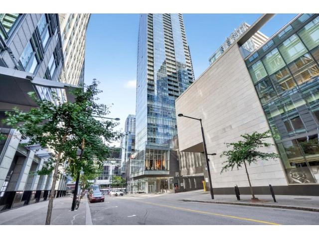 5 stars executive condo - 38th floor - Montreal (Quebec)