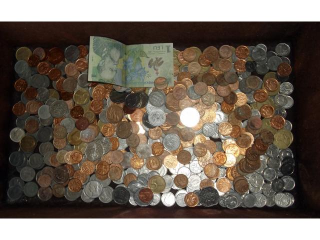 632 pieces de monnaies à trier + DU GRATUIT.