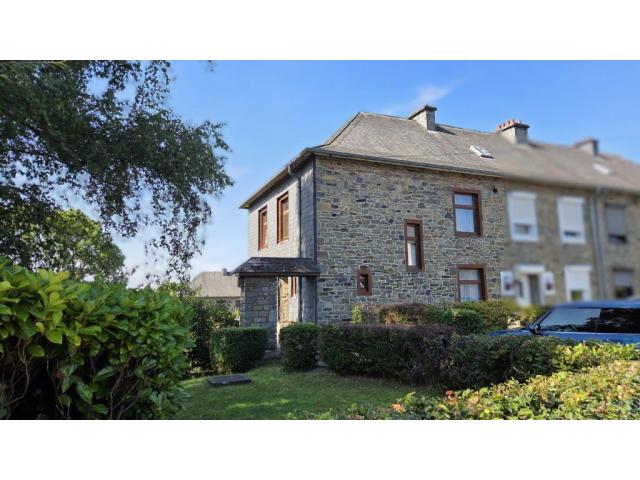 6600 Bastogne : charmante maison avec beau jardin, 4 chambres.
