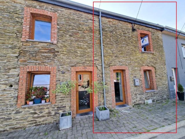 6838 Corbion - Bouillon : charmante maison mitoyenne, 2 chambres.