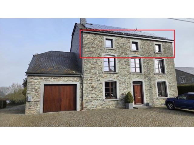 Photo 6880 JEHONVILLE : spacieux appartement-duplex avec parking, 1 chambre. image 1/6