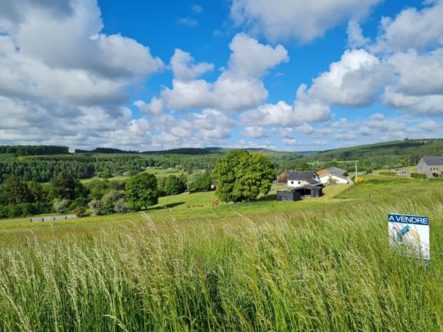 6970 Ortheuville : Terrain à bâtir, 11a 72ca.