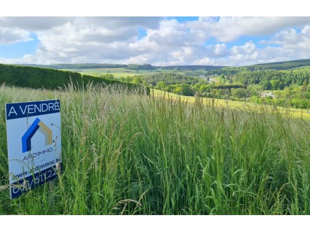 6970 Ortheuville : terrain à bâtir, 14a 79ca, pour maison 4 façades.