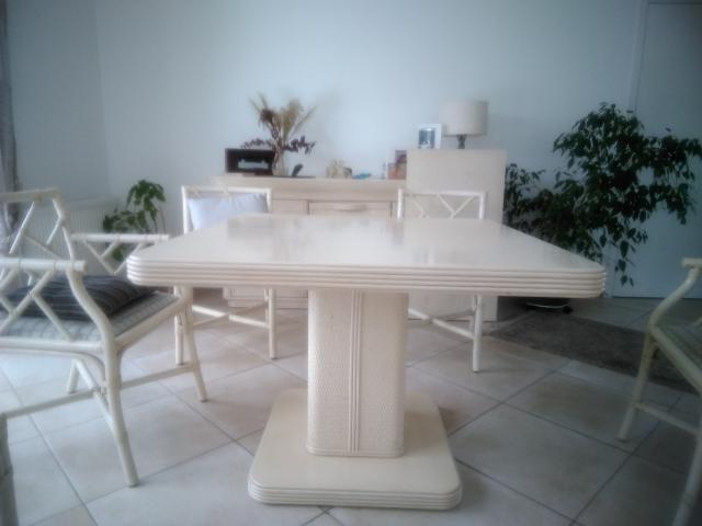 A Saisir 1 table , 6 chaises et un buffet frêne et rotin du designer Maugrion