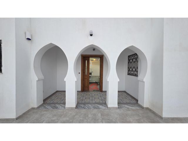 A VENDRE À DJERBA MIDOUN - VILLA AVEC PISCINE ZU - RÉF V683