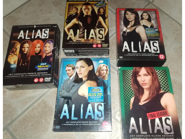 A vendre en 5 coffrets DVD l'intégral de la série Alias