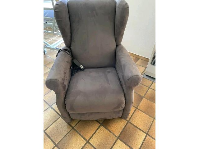 A vendre – Fauteuil médicalisé électrique