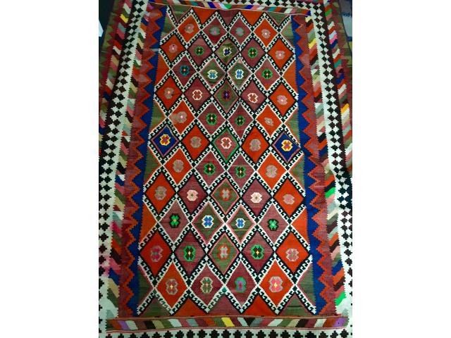 Photo A vendre tapis Iranien image 1/2