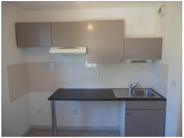 Appart économique ensoleillé avec 3 chambres