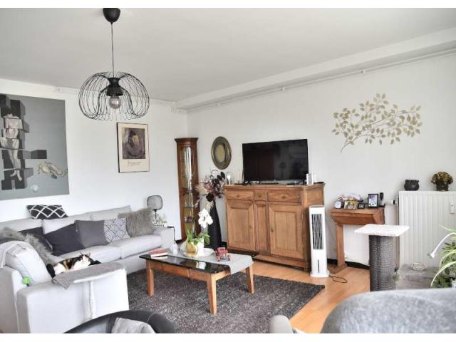 Appartement 2ch, balcons, cave, grenier et parking à vendre à Namur