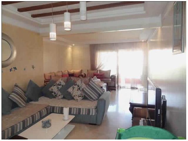 Appartement 3 pièces avec terrasse et piscine