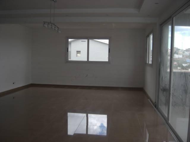 APPARTEMENT 5 PIECES A LOOUER A MANAKAMBAHINY Ref#50564