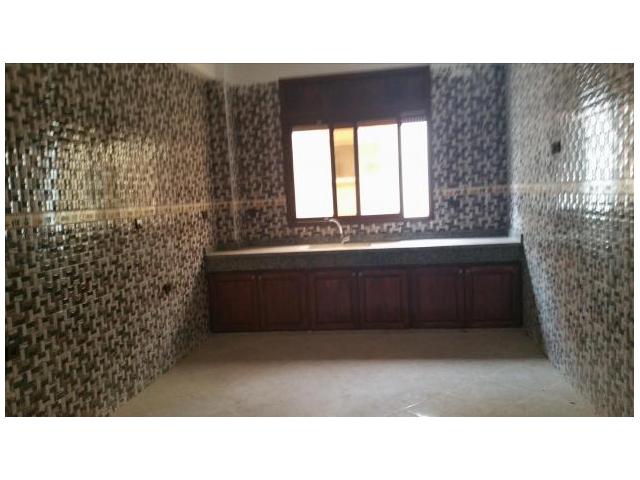 appartement  96m2 , 2 façade a hay Salam