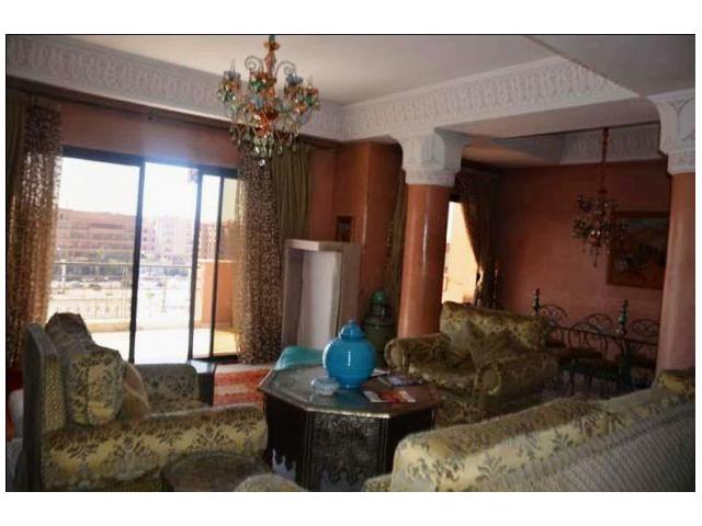 Appartement avec belle terrasse centre ville