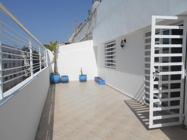 Appartement avec belle terrasse en location à Rabat Agdal