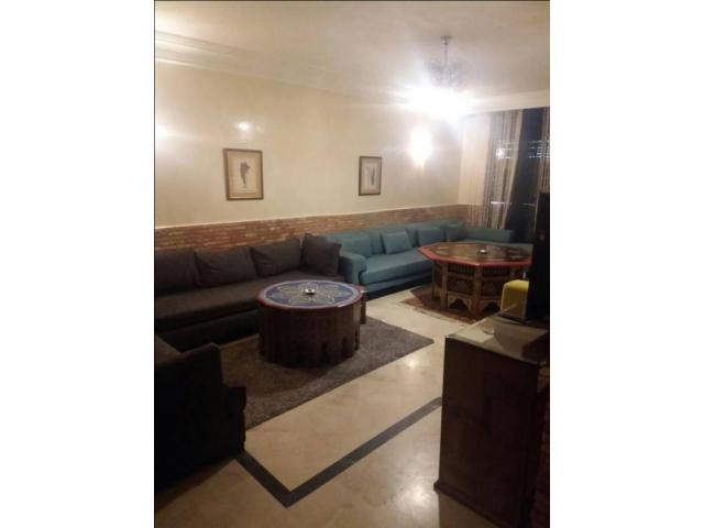 appartement bien fini avec piscine