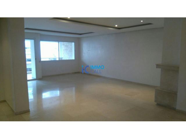 Photo Appartement de 172 m² en location située à Hay Riad image 1/6