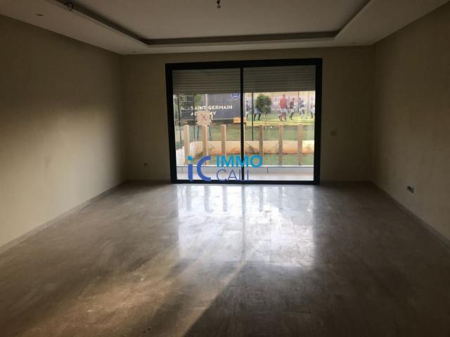 Photo Appartement de 276 m² en location située à Hay Riad image 1/6