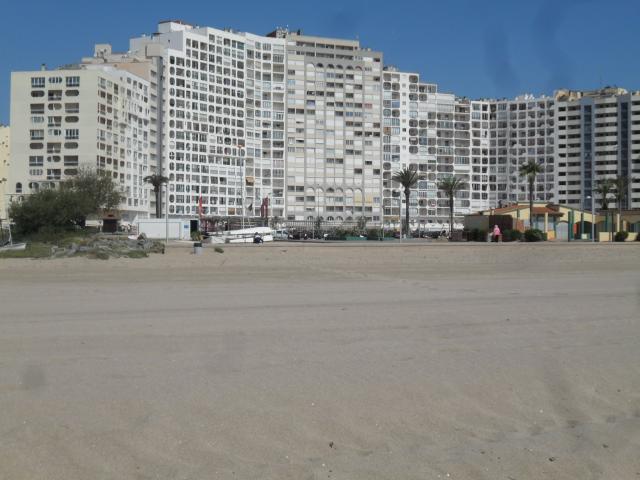 appartement en residence a 50m plage a empuriabrava