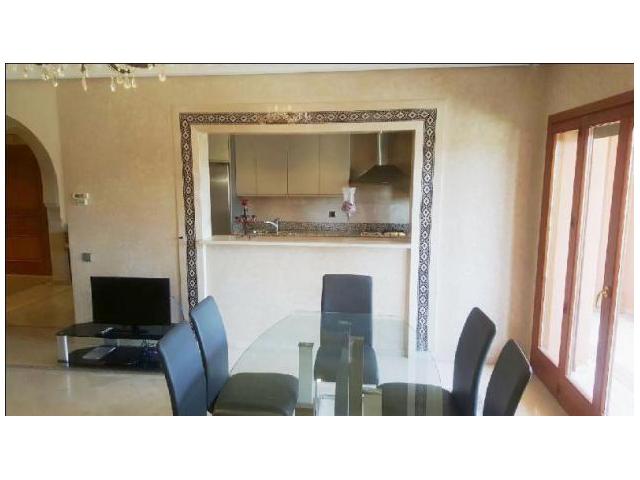 Appartement meublé avec terrasse bien situé