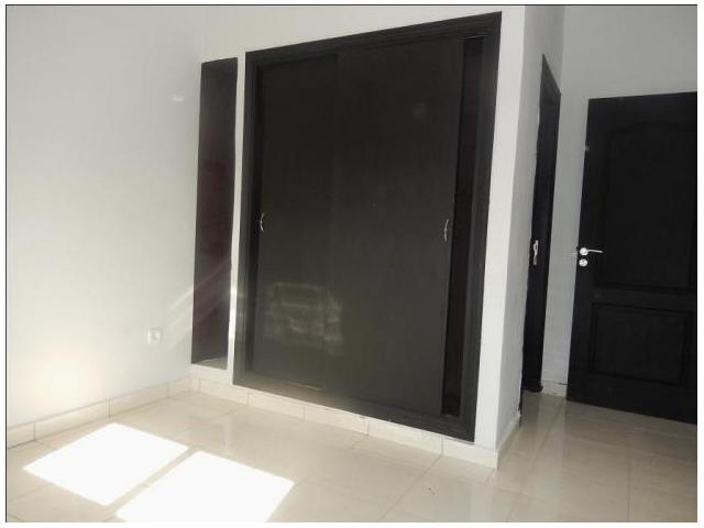 Appartement neuf de 3 pièces avec piscine