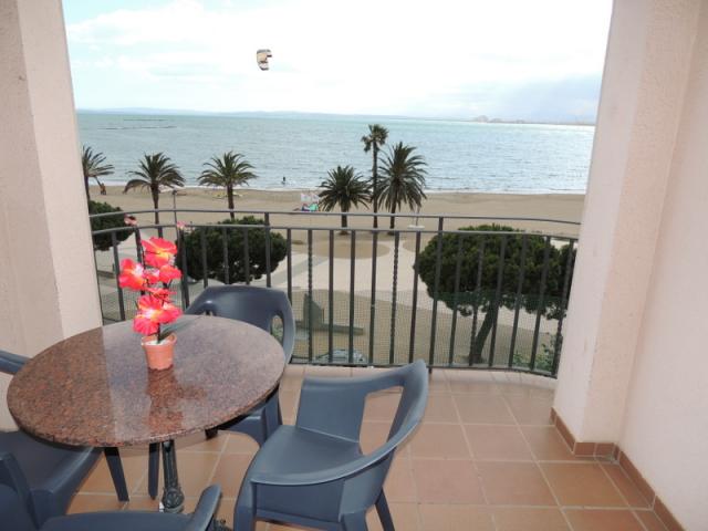 Appartement prèmiere ligne de plage Roses-Costa Brava