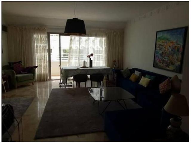 APPARTEMENT QUARTIER TRIANGLES D OR