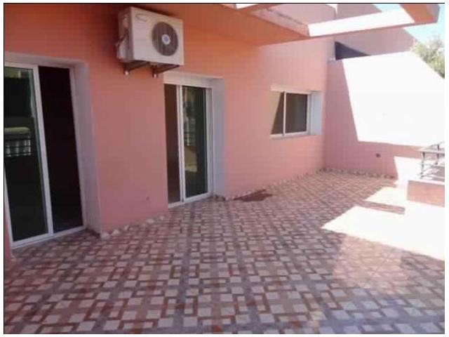 Appartement vide de 3 pièces situé à Semlalia
