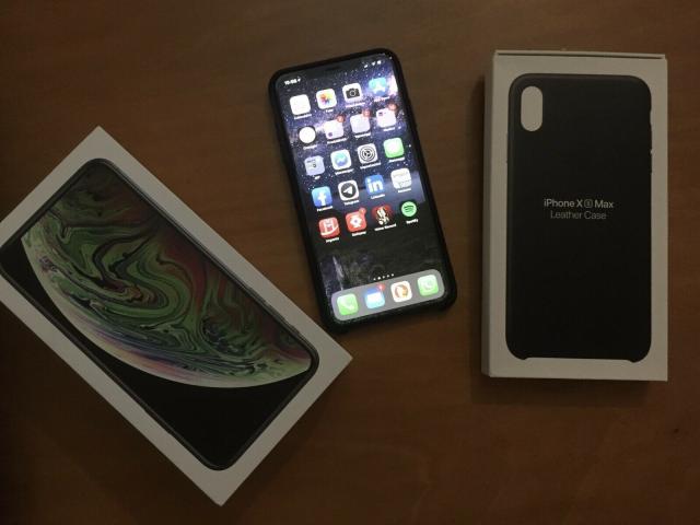 Photo Apple iPhone XS Max 256  Go-Noir avec garantie jusqu'au 28/09/2020 image 1/2