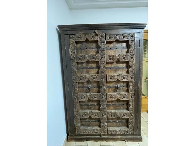 Armoire bahut bois massif sculpté origine INDE