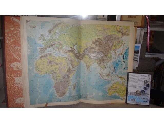 atlas géographique larousse