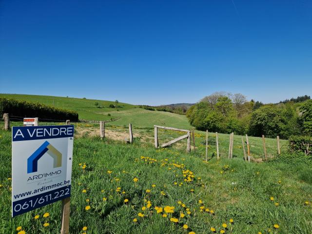 Photo AUBY-SUR-SEMOIS : Ensemble de terrains, 4ha 32a 33ca. image 1/6