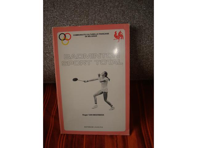 Badminton : livre édité par ADEPS