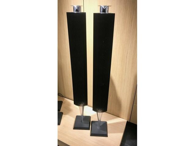 Bang & Olufsen Beolab 18 avec couvercles noirs
