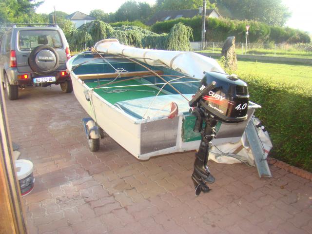 barque péche avec moteur mercury 4ch long4m60 larg1m40
