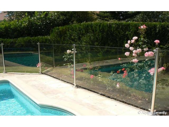 Photo Barrière de piscine en verre norme nf prix bas image 1/1