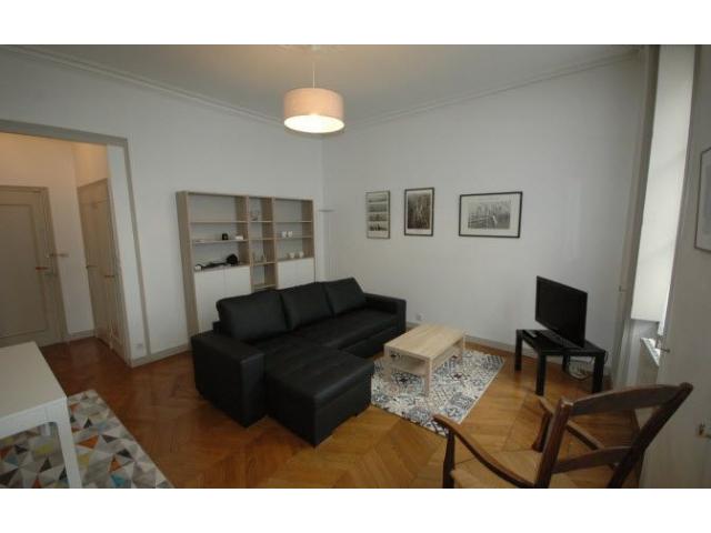 Beau 2 Pièces entièrrement Meublé 52 M2