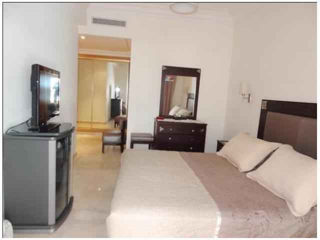 Beau appartement bien meublé avec piscine