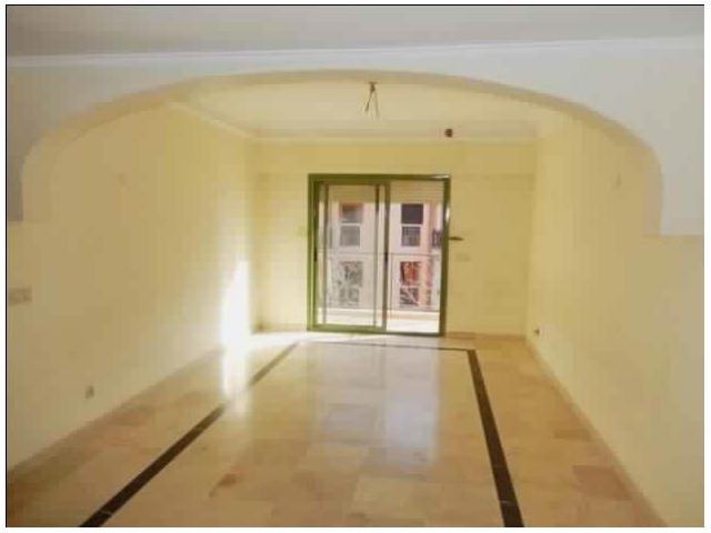 Bel appartement avec piscine situé à Majorele