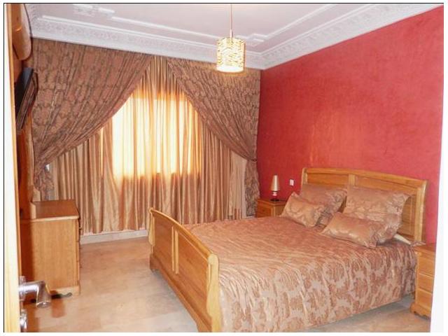 Bel appartement bien meublé avec terrasse
