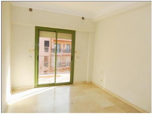 BEL APPARTEMENT DE 100M² AVEC PISCINE