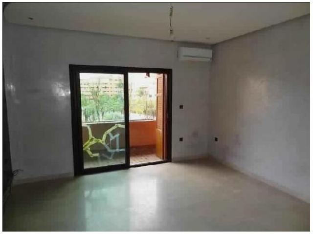BEL APPARTEMENT DE 103 M² A L'HIVERNAGE